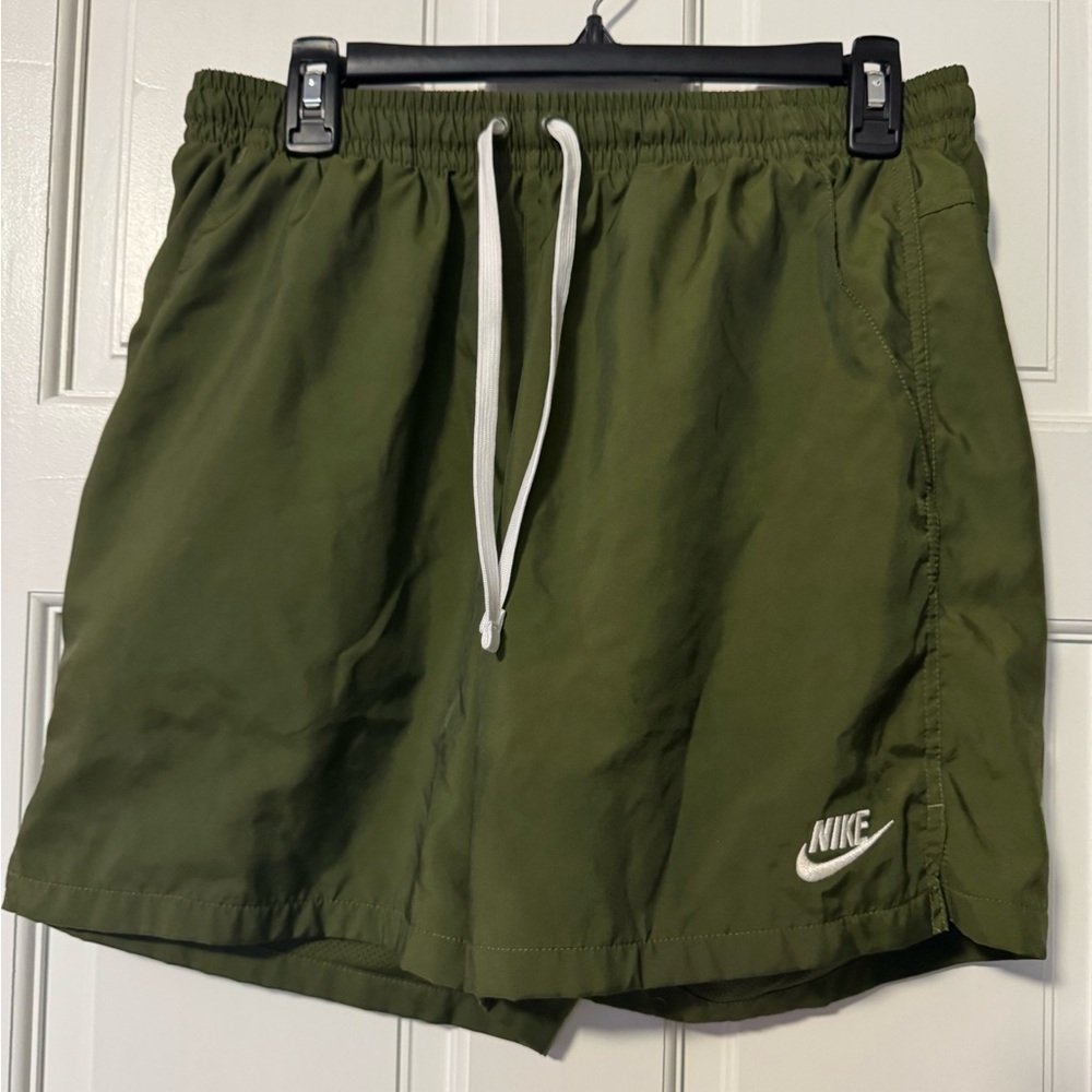 Nike Sportswear Woven Flow Short